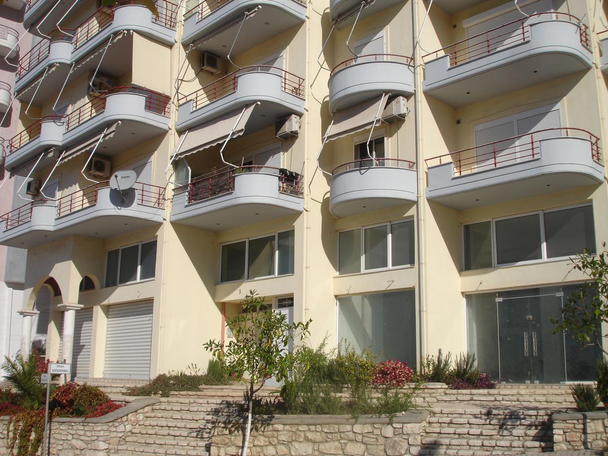 Kuri Apartments Sarande Bagian luar foto