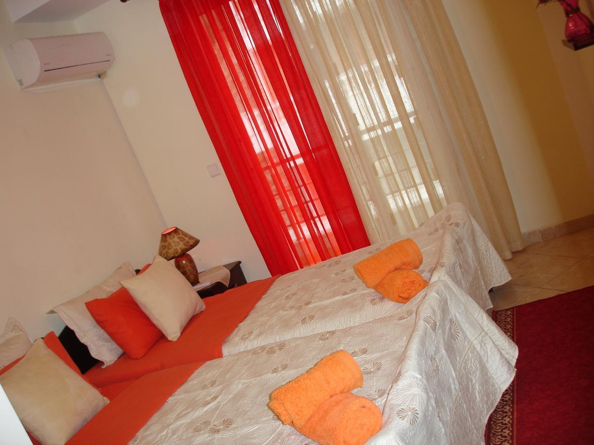 Kuri Apartments Sarande Bagian luar foto